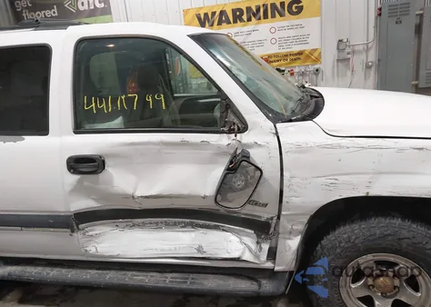 2002 Chevrolet Tahoe Ls from USA, damaged, VIN 1GNEK13Z02R246309